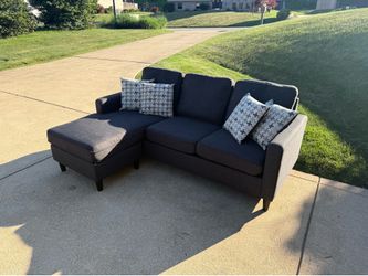 Sectional Couch Sofa With Chaise In Great Condition FREE DELIVERY