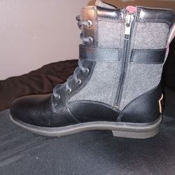 WOMEN LEATHER UGG BOOTS