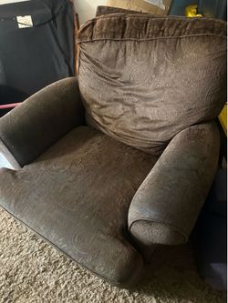 Free Beat up recliner rocking chair