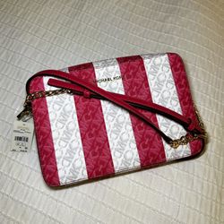 Michael Kors Jet Set Purse