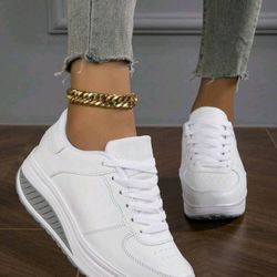 New With Tags High-quality Brand Woman's Training  Wedge Shoes Size 10 A Mix Of Comfort And Style  $35 Pick Up At Country Club And Grant 
