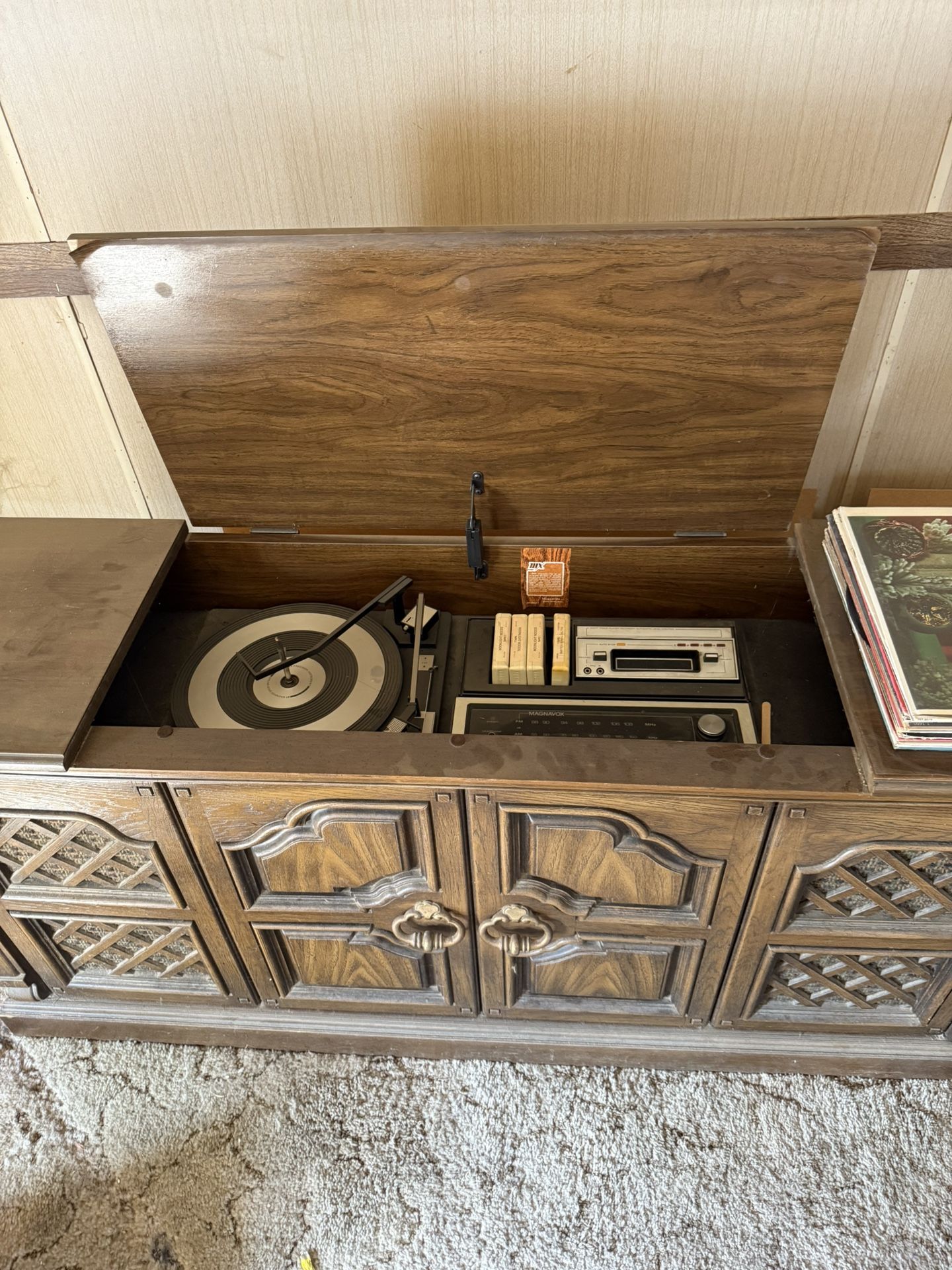 Magnavox Vintage Record Player