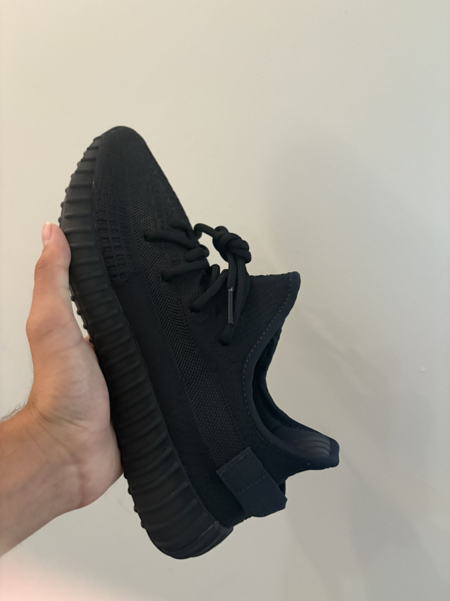 Yeezy 350 Onyx
