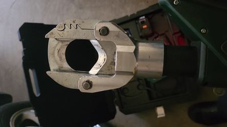 Greenlee cable cutter