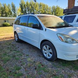 2004 Toyota Sienna