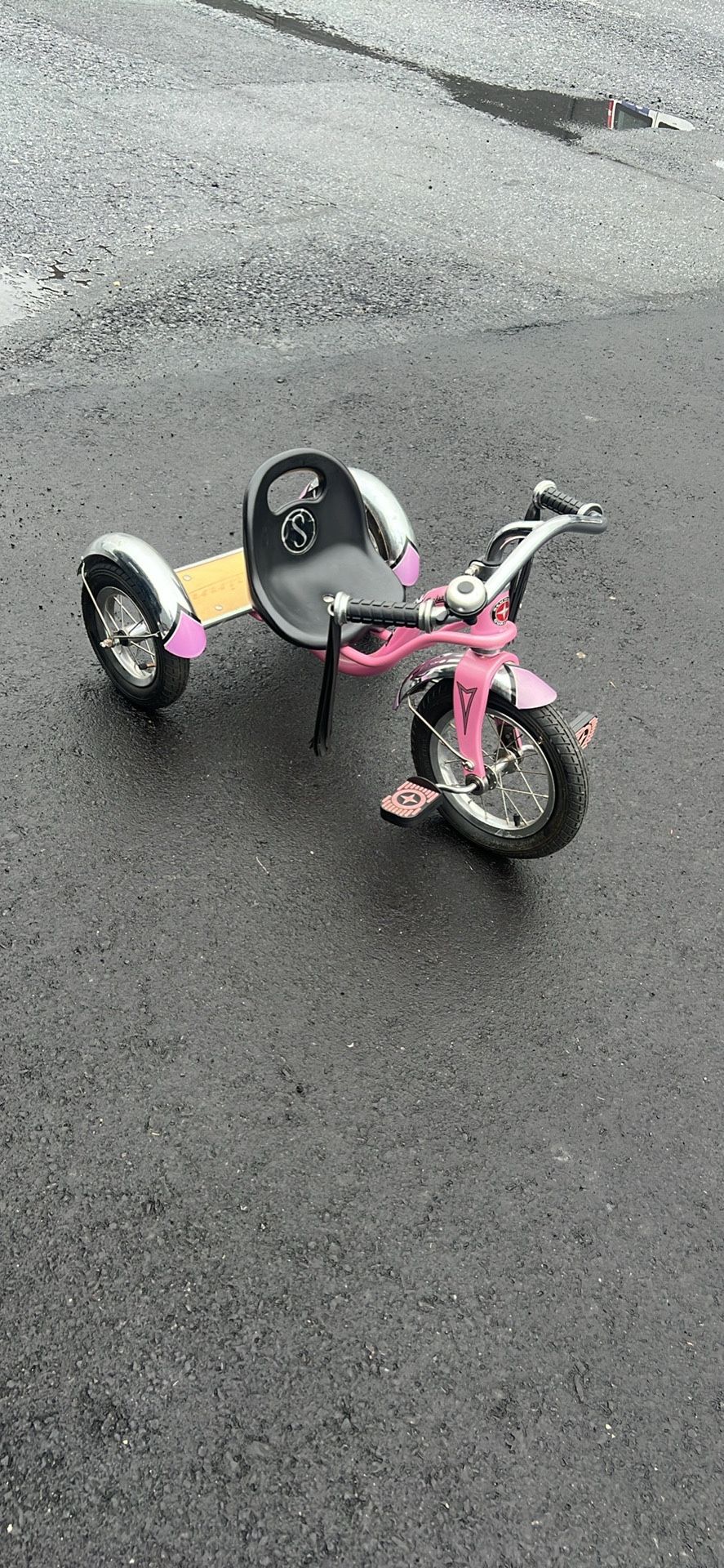 Good Condition Schwinn tricycle