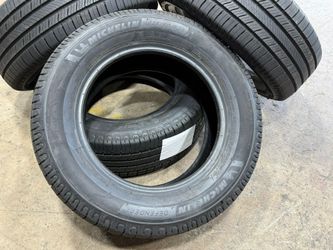 FREE DELIVERY 4 Like New Michelin X Tour A/S Tires 225/60R16 99% Tread