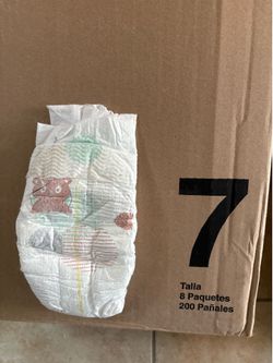 Size 7 diapers box with 200