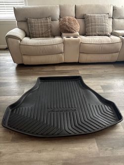 All-weather trunk mat for a 2013–2015 Honda Accord