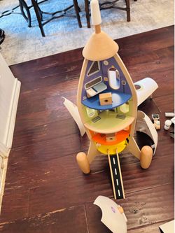 Wooden spaceship toy