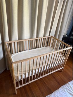 Avocado Organic Crib Mattress with ‘SNIGLAR’ IKEA Crib (Converts to Toddler Bed) Can Deliver*