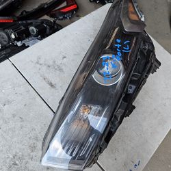Kia forte left Headlight oem