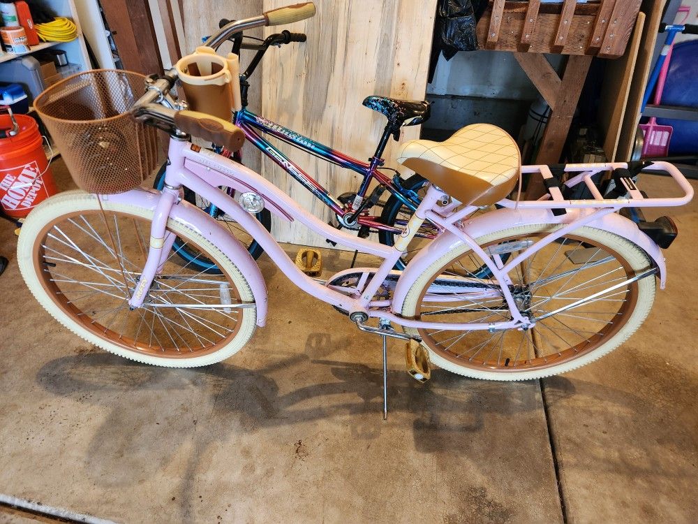 22-in Adult Cruiser Bike