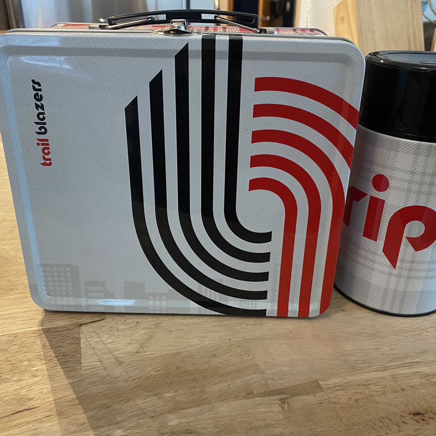 RARE* TRAIL BLAZERS LUNCH BOX AND THERMOS for Sale in Vancouver, WA -  OfferUp