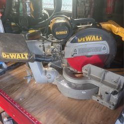 12” Dewalt Compound Mitre Saw. 