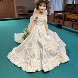 Vintage Jackie Kennedy Wedding Dress Porcelain Doll Figurine  By Franklin Mint, 14 In 