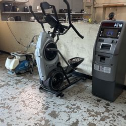 Bow flex Max Trainer Elliptical Bike 