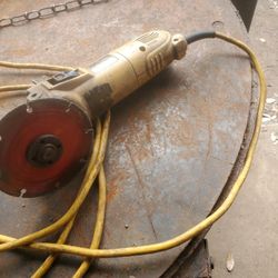 Dewalt Angle Grinder (Graina)