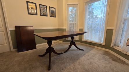 Duncan Phyfe Antique Table, 2 Leaves