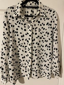 Women’s Medium Black & White Polka Dot Button Up Blouse