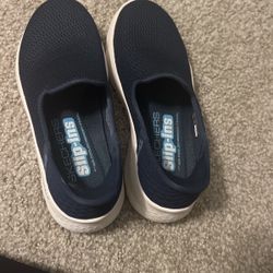 Skechers Women's Hands Free Slip-ins Go Walk Flex-Grand Entrance Sneaker