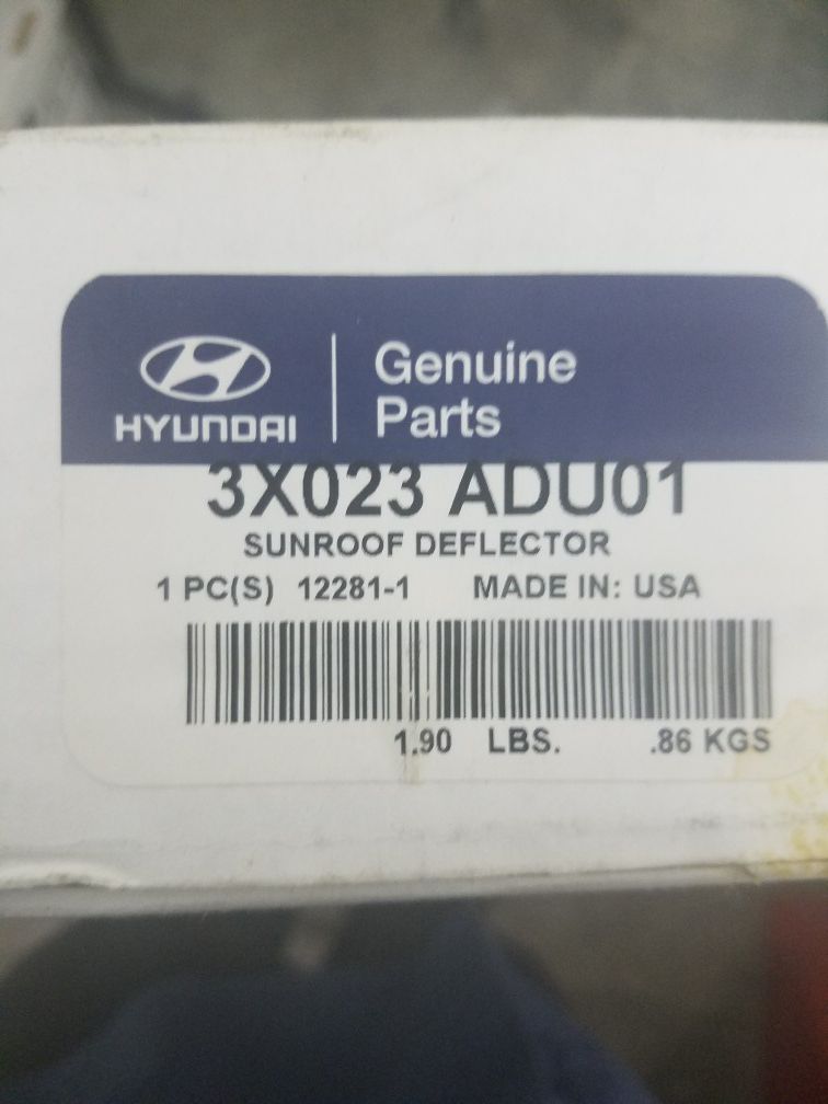 Hyundai Sunroof Deflector