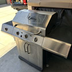 Cher Broil Red Grill