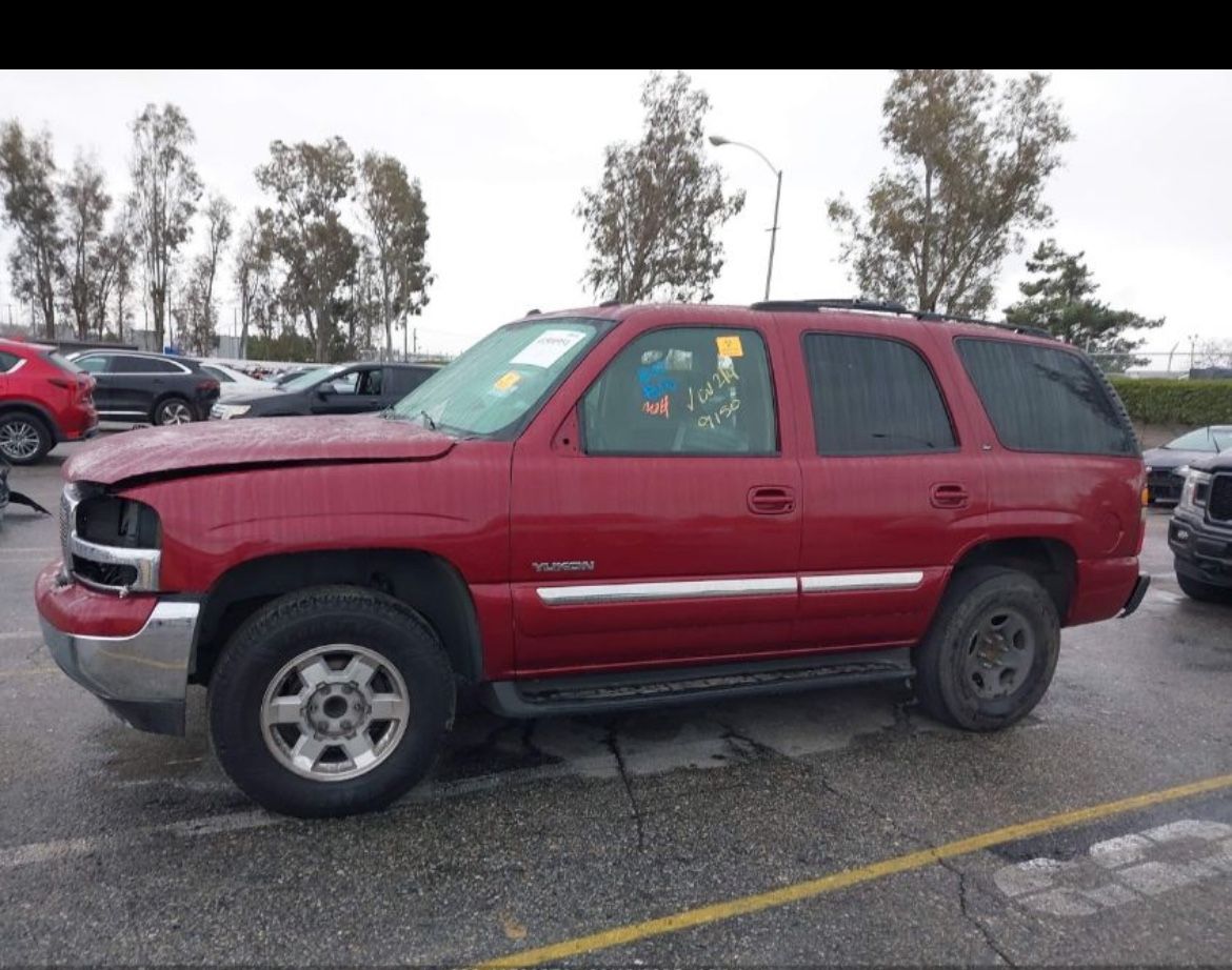 2004 GMC Yukon Part Out