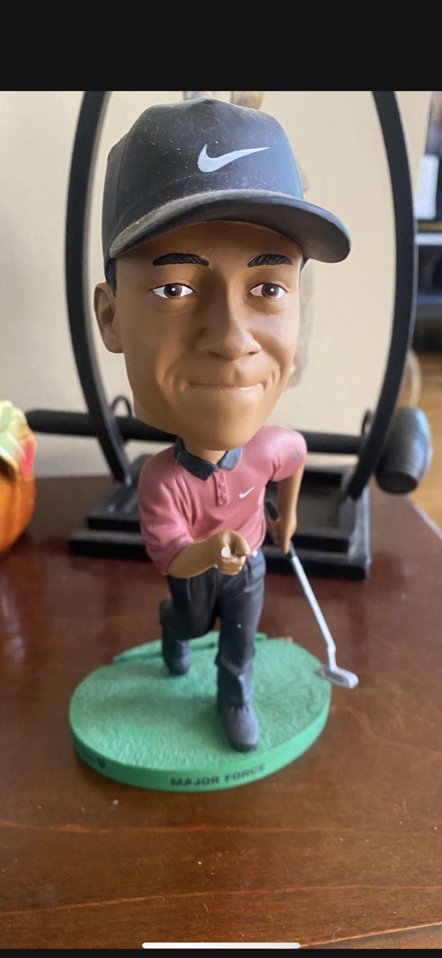 TIGER WOODS GOLF BOBBLEHEAD