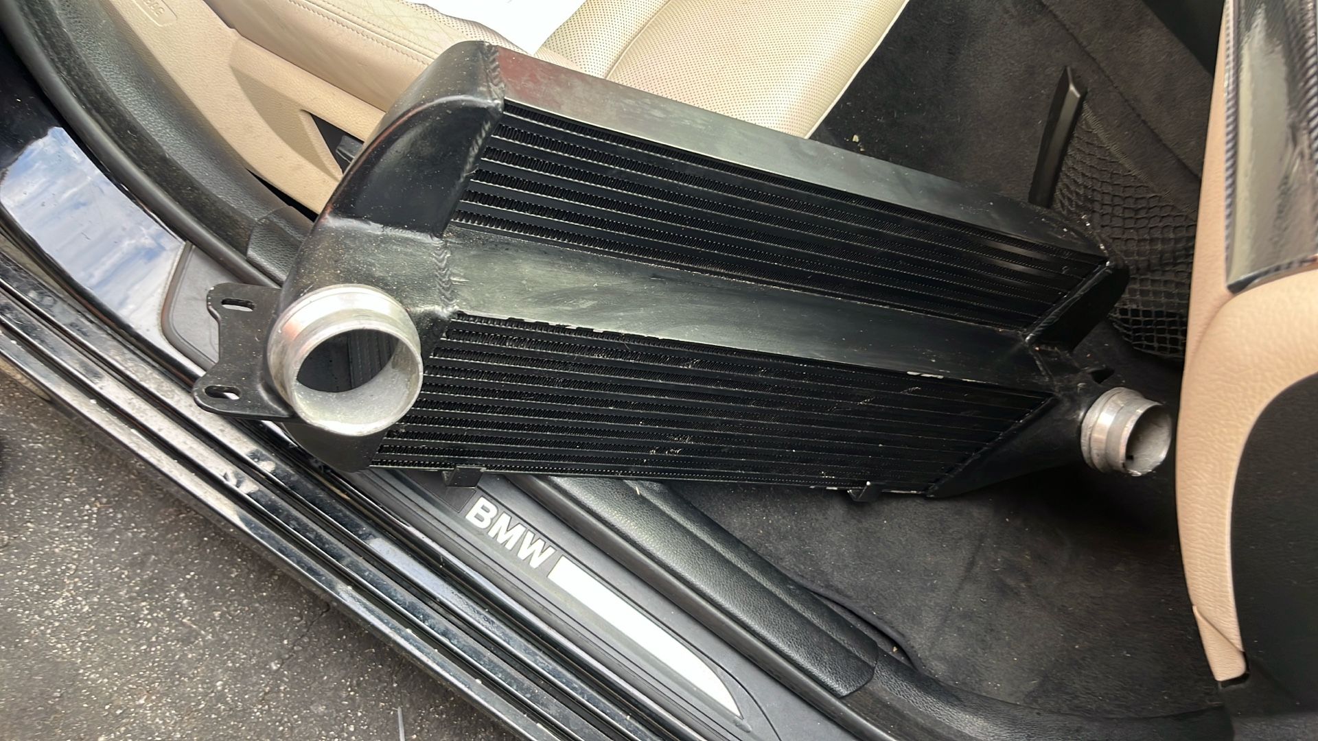Hi Flo, high-performance intercooler for Bmw universal years new nice $150. I paid 400.