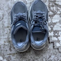 New Balance 2002r Grey