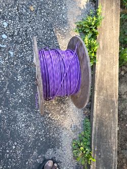 About 6 hundred Feet