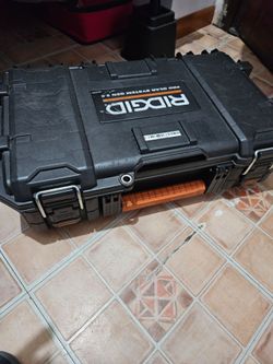 Rigid tool box