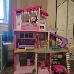 Barbie Dream house 