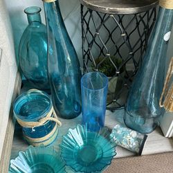 Vidrios San Miguel And Blue Decorations 