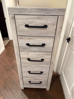 Cambeck narrow chest of drawers