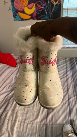 Girls boots