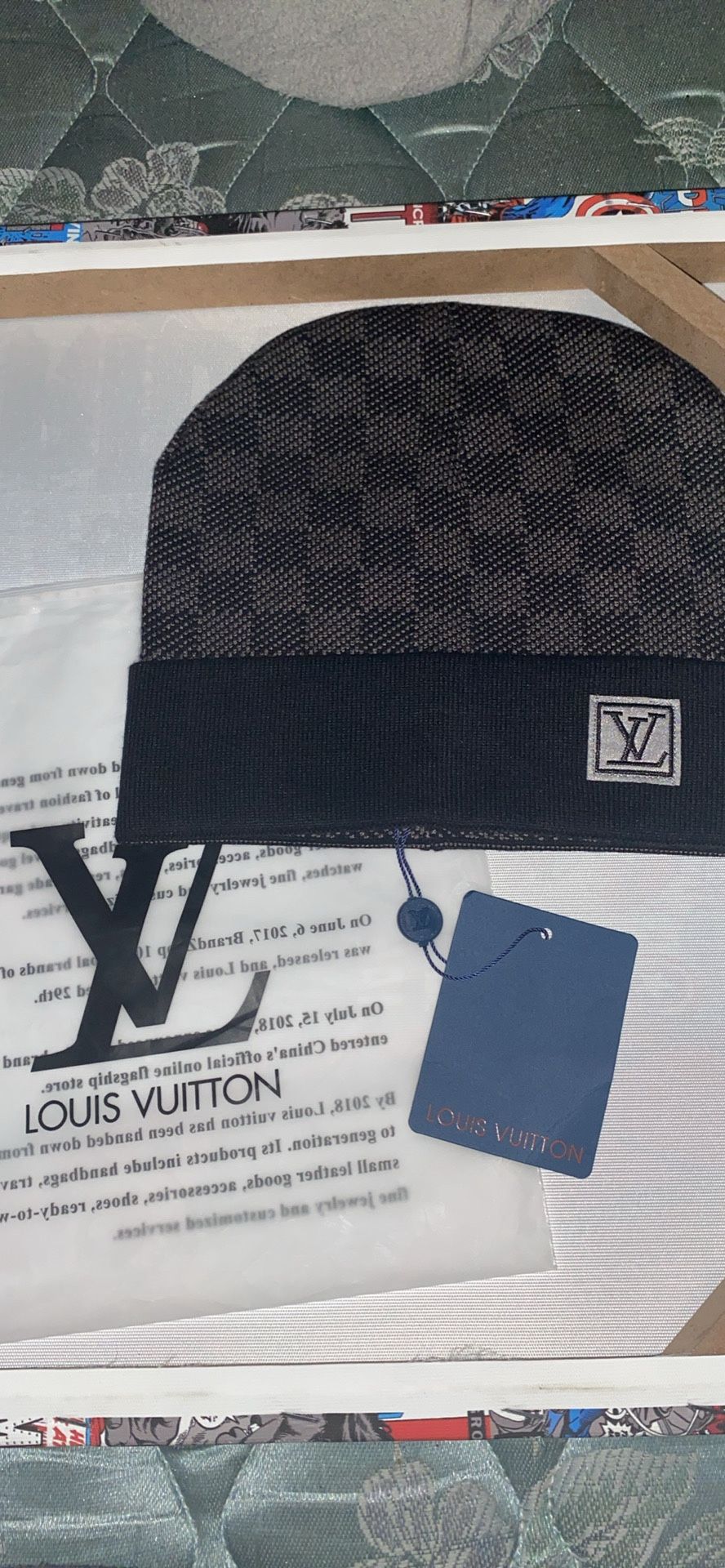 Louis Vuitton Beanie (Black/Grey)