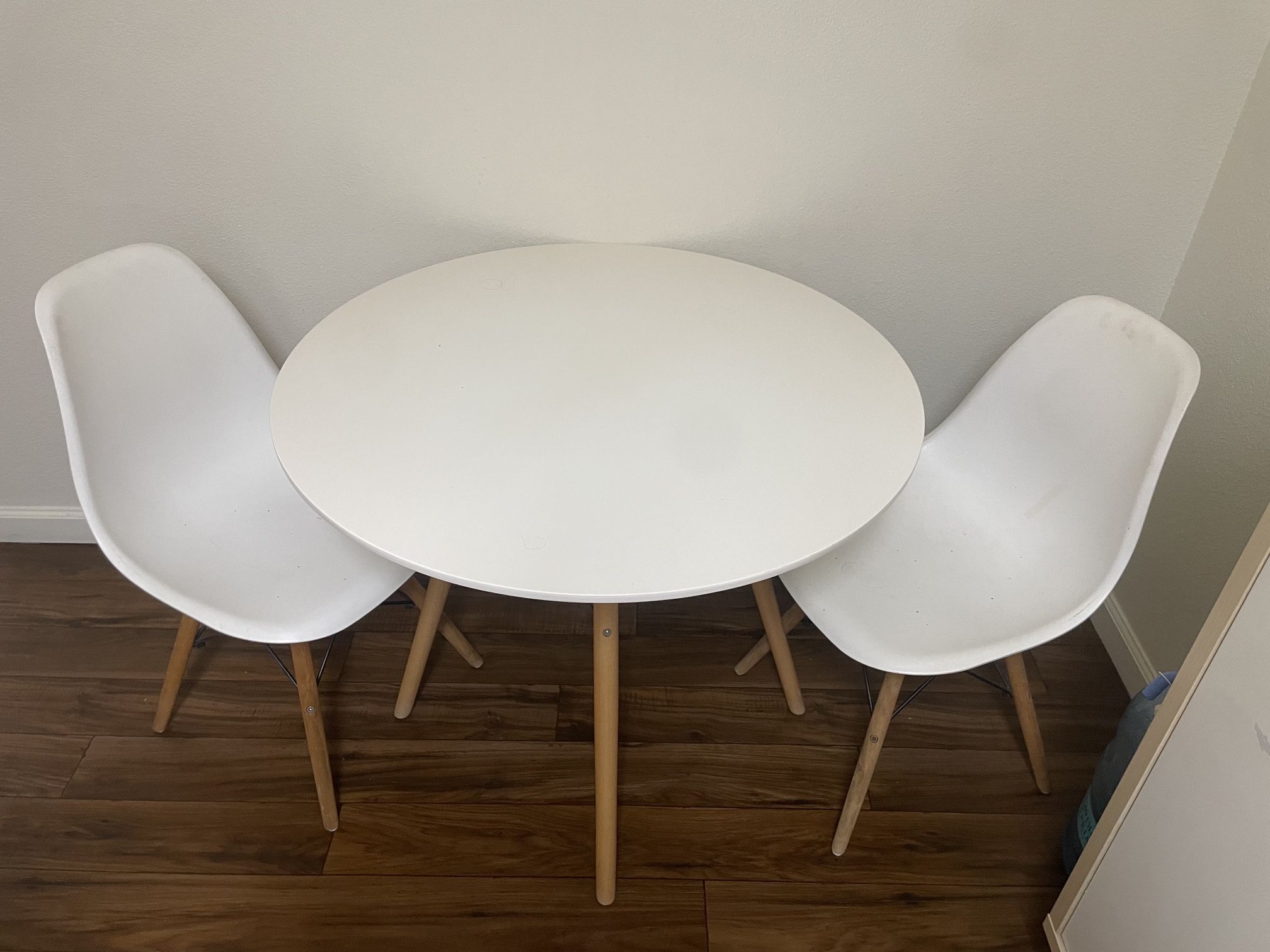 Cute Round Dining Table & 2 Chairs