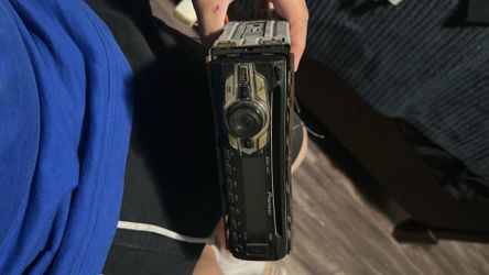 Pioneer radio