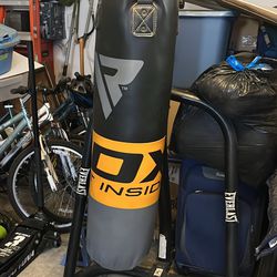 Heavy Punching Bag And Everlast stand