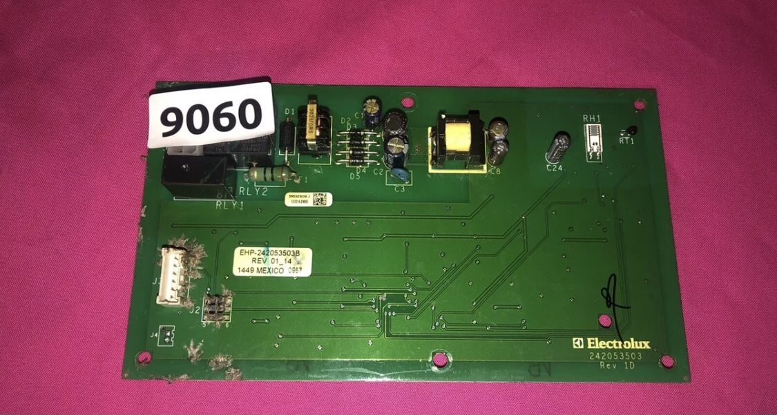 Genuine OEM Frigidaire Main Control Board Part # (contact info removed)03 (contact info removed)03b