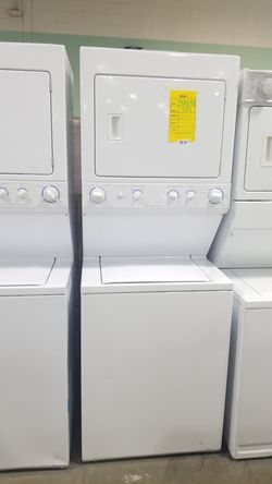 Frigidaire 27x74 washer/dryer electric stackable