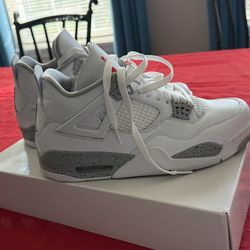 Jordan 4 Oreos size 10 womens 8.5mens
