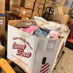 Clothes Pallet 300 Pieces Brand New