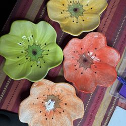 Laurie Gates Melamine Decorative Floral Bowls Set of 4