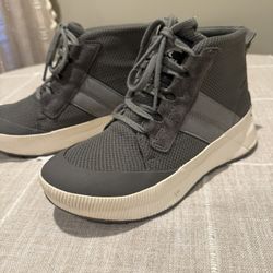 Waterproof Sorel High-top Sneakers