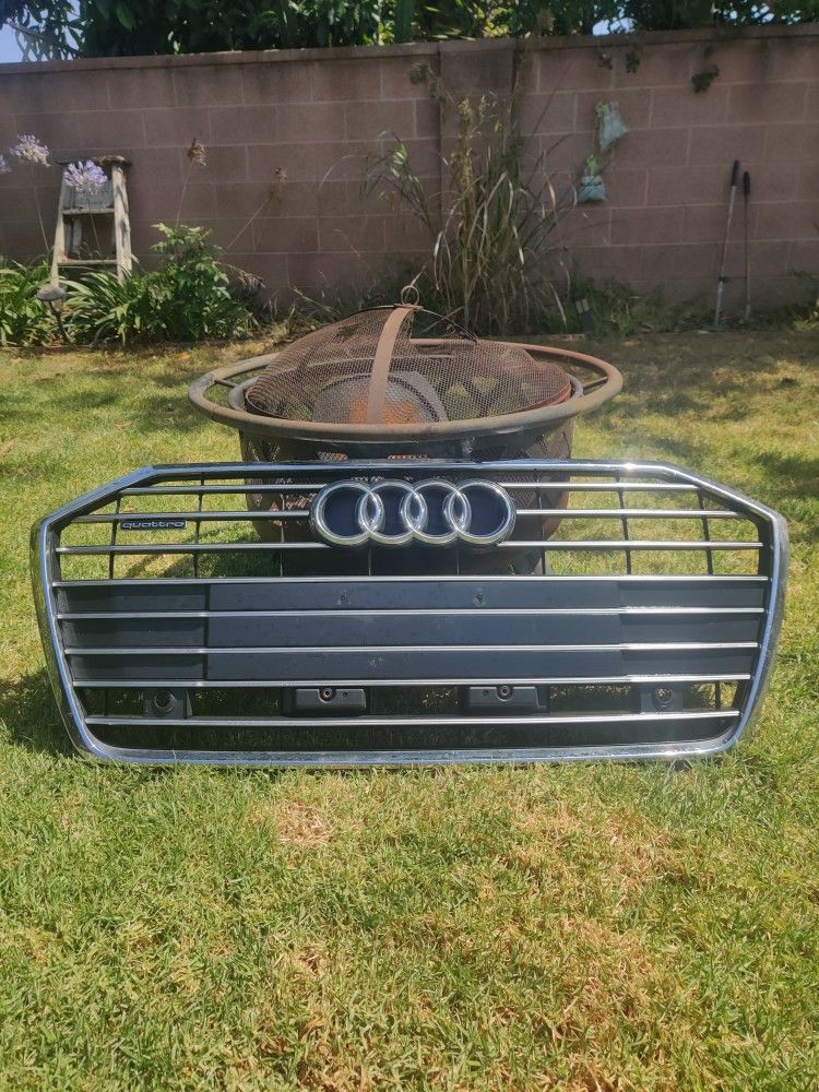 Center Grille / OEM Audi A6 Quattro 2019-2023 Parts