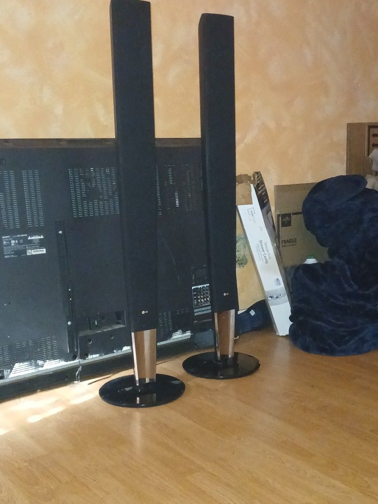 LG Tower Speakers