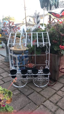 PLANT STAND